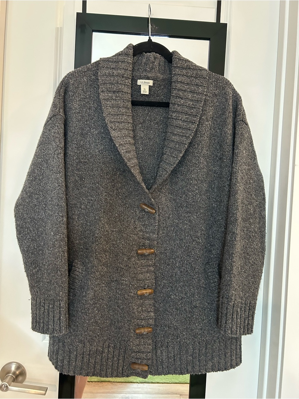 L.L. Bean Women's Shawl Collar Toggle Buttons Cardigan XL Pockets 100% lambswool